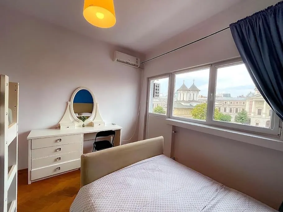 Apartment Boulevard View 2Br Apt In Old Town Bukarest
